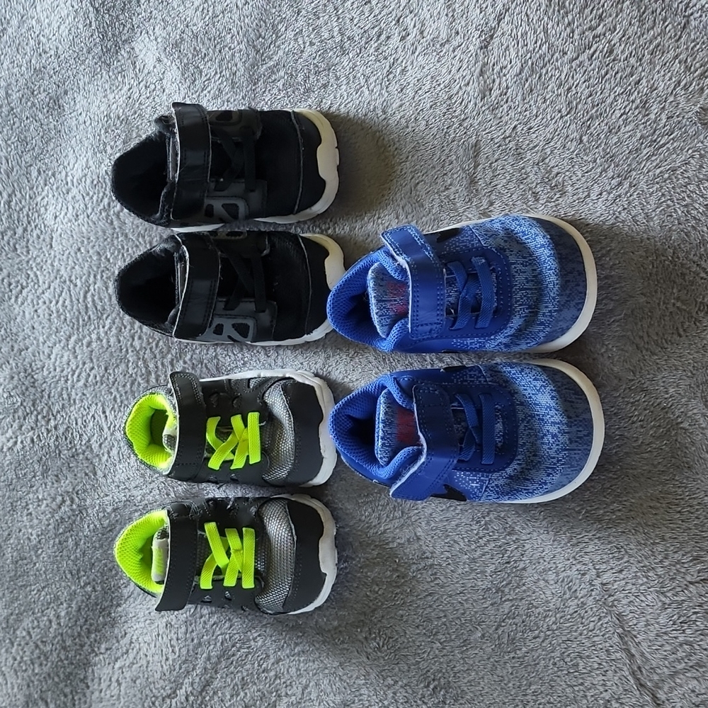3 pairs of toddler Nike sneakers